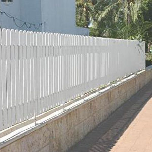 גדר PVC לבנה - גדר פי וי סי במחיר ללא תחרות במרזבית